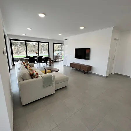Single-story With Private Pool In Salir Do Porto *