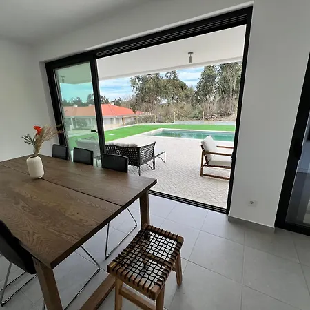 Single-story With Private Pool In Salir Do Porto Villa Salir de Porto