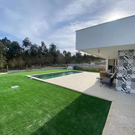 Single-story With Private Pool In Salir Do Porto